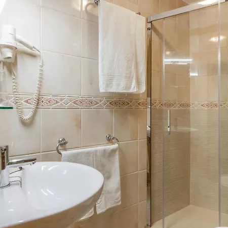 Miguel Angel Guest house 2*