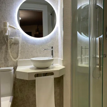 Gasthuis Miguel Angel 3*